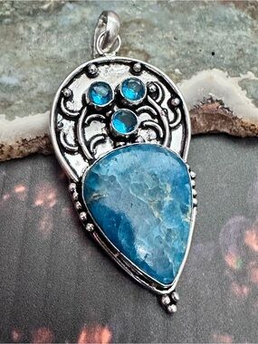 Rubyrudi Handcrafted Blue Apatite Teardrop Gemstone Pendant Necklace - Jewelry